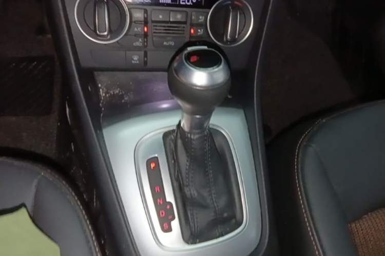 Used Audi Q3 2018 30 TFSI Fashion Edition Collector's Version Gear Lever