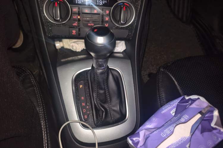 Used Audi Q3 2018 30th Anniversary Edition 30 TFSI Fashion Model Gear Lever