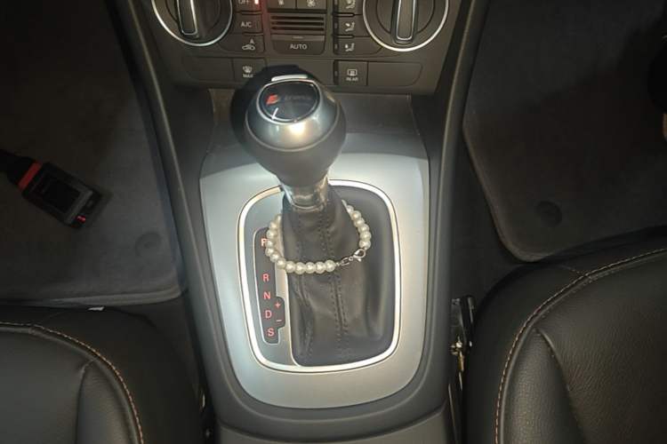 Used Audi Q3 2018 30th Anniversary Edition 35 TFSI Fashion Model Gear Lever