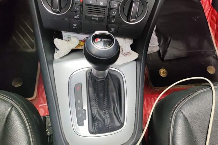 Used Audi Q3 2018 30 TFSI Fashion Edition Collector's Version Gear Lever