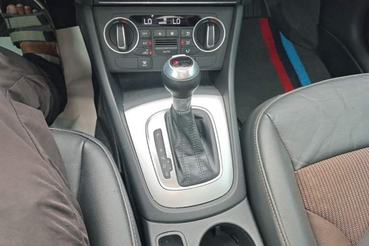 Used Audi Q3 2018 30th Anniversary Edition 35 TFSI Fashion Model Gear Lever