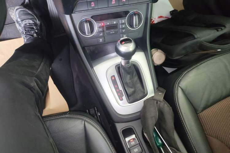 Used Audi Q3 2018 30th Anniversary Edition 35 TFSI Fashion Model Gear Lever