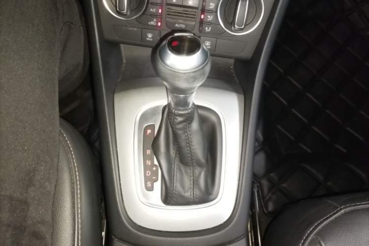 Used Audi Q3 2018 30th Anniversary Edition 35 TFSI Fashion Model Gear Lever