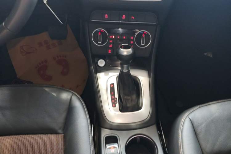 Used Audi Q3 2018 30th Anniversary Edition 35 TFSI Fashion Model Gear Lever