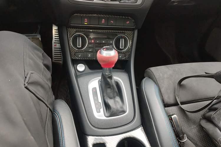 Used Audi Q3 2018 30th Anniversary Edition 35 TFSI Sport Model Gear Lever