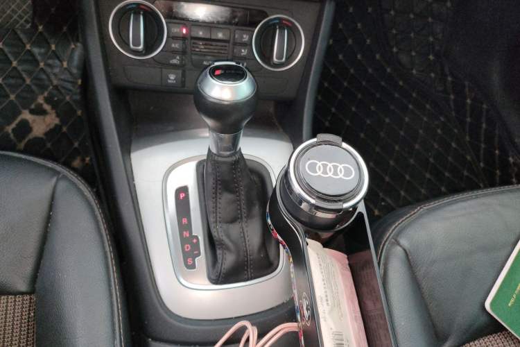 Used Audi Q3 2018 30th Anniversary Edition 30 TFSI Fashion Model Gear Lever