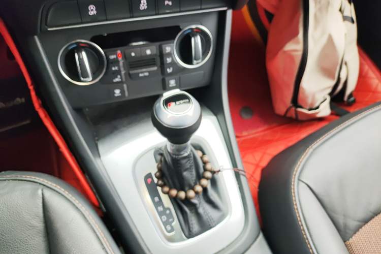 Used Audi Q3 2018 30th Anniversary Edition 30 TFSI Fashion Model Gear Lever