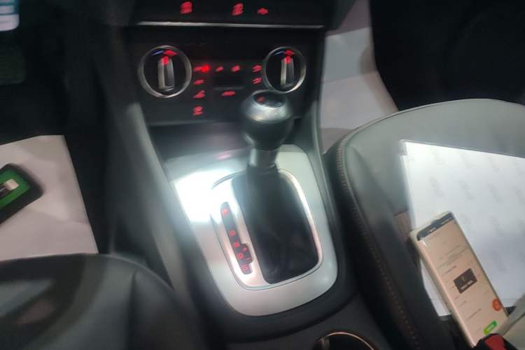 Used Audi Q3 2018 30 TFSI Fashion Edition Collector's Version Gear Lever