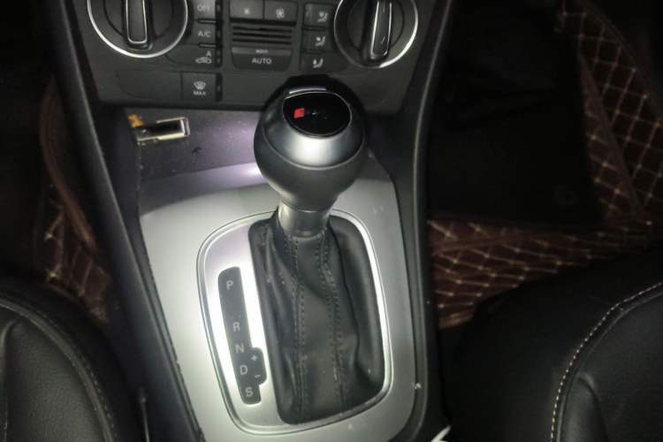 Used Audi Q3 2018 30th Anniversary Edition 30 TFSI Standard Model Gear Lever