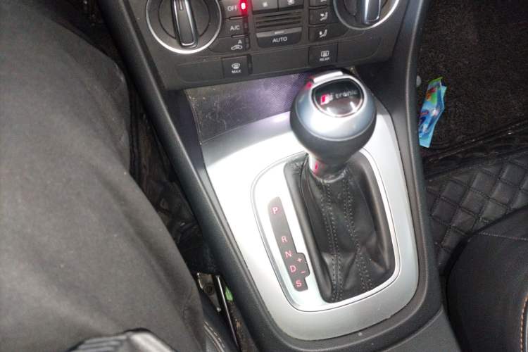 Used Audi Q3 2018 30 TFSI Fashion Edition Collector's Version Gear Lever