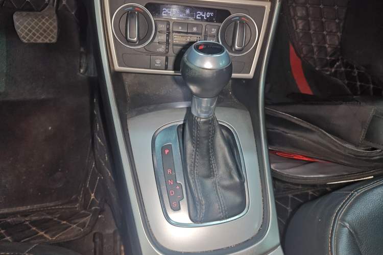 Used Audi Q3 2018 30th Anniversary Edition 35 TFSI Fashion Model Gear Lever