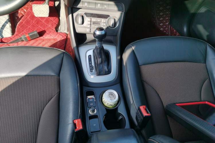 Used Audi Q3 2018 30th Anniversary Edition 30 TFSI Fashion Model Gear Lever