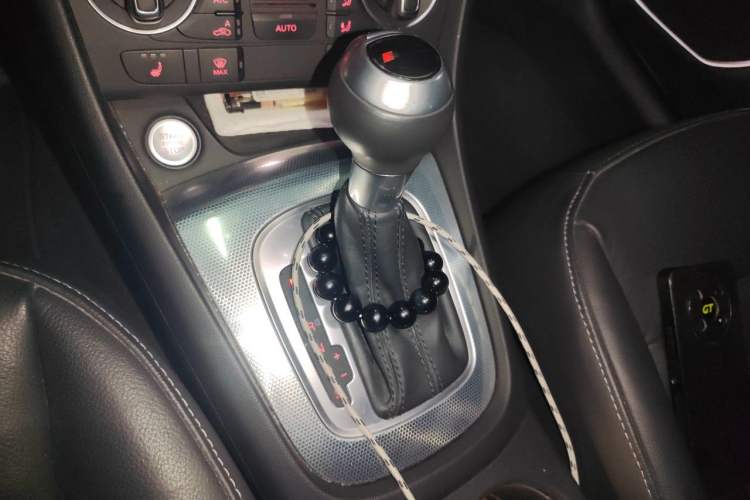 Used Audi Q3 2018 30th Anniversary Edition 30 TFSI Style Model Gear Lever