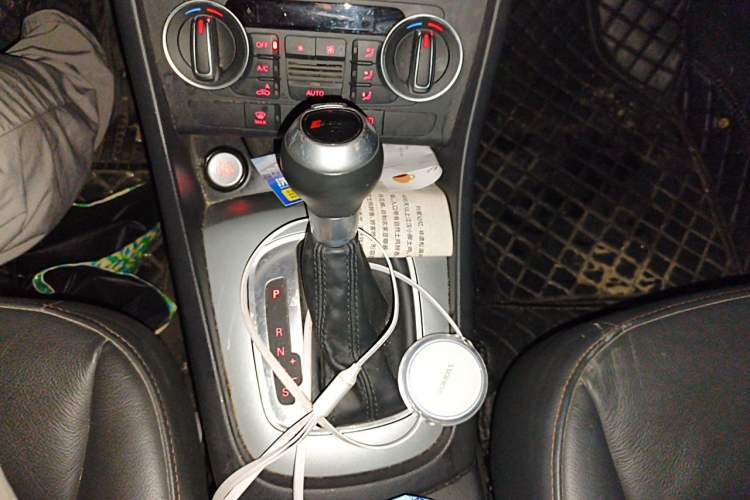 Used Audi Q3 2018 30th Anniversary Edition 30 TFSI Fashion Model Gear Lever
