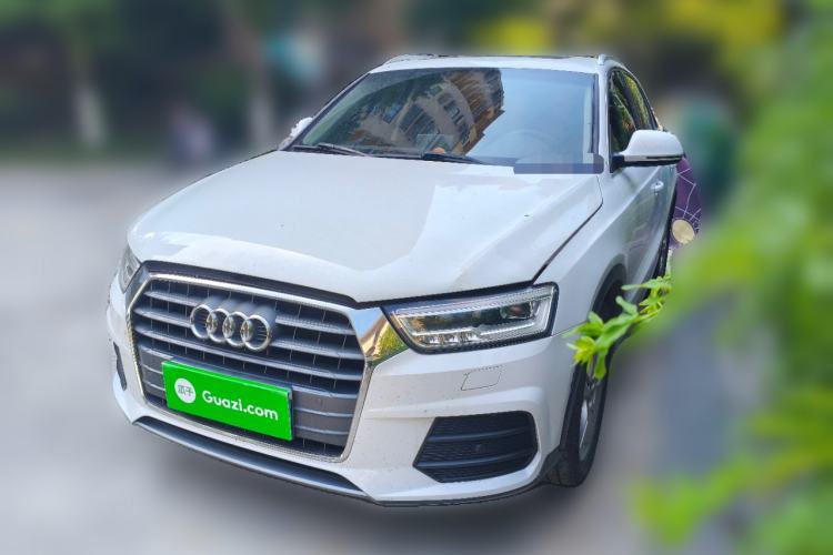 Used Audi Q3 2018 30th Anniversary Edition 30 TFSI Style Model Guazi used car, China used car export, Used car for sale, Used cars, Cheapest cars for sale