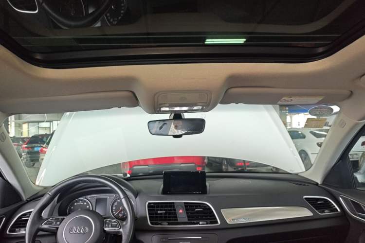 Used Audi Q3 2018 30th Anniversary Edition 35 TFSI quattro all-wheel-drive sport model Headliner