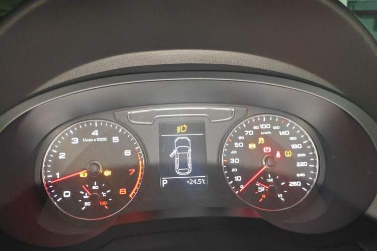 Used Audi Q3 2018 30th Anniversary Edition 30 TFSI Fashion Model Instrument Cluster