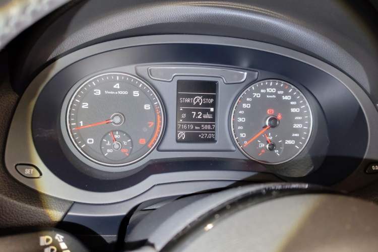Used Audi Q3 2018 30th Anniversary Edition 30 TFSI Fashion Model Instrument Cluster