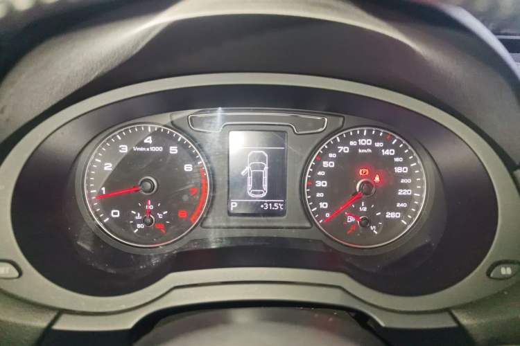 Used Audi Q3 2018 30th Anniversary Edition 30 TFSI Fashion Model Instrument Cluster