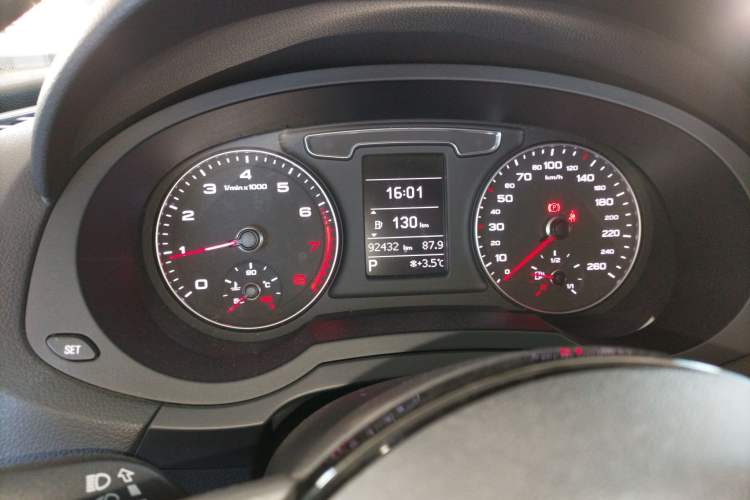 Used Audi Q3 2018 30th Anniversary Edition 30 TFSI Fashion Model Instrument Cluster