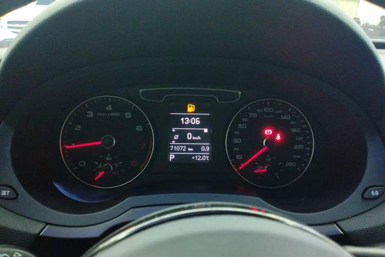 Used Audi Q3 2018 30th Anniversary Edition 35 TFSI quattro all-wheel-drive sport model Instrument Cluster