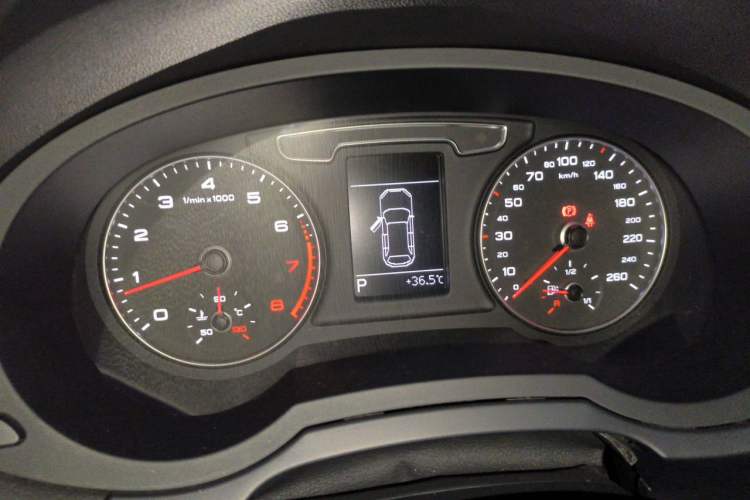 Used Audi Q3 2018 30th Anniversary Edition 30 TFSI Fashion Model Instrument Cluster