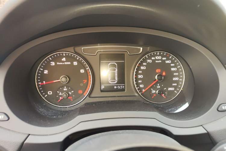 Used Audi Q3 2018 30th Anniversary Edition 30 TFSI Style Model Instrument Cluster