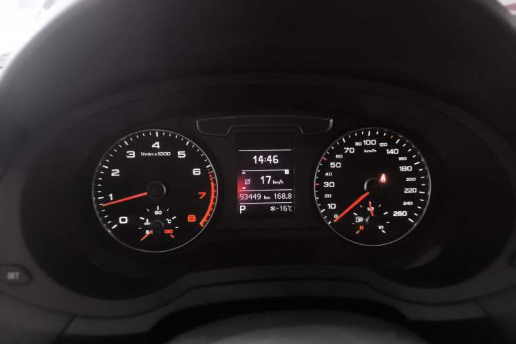 Used Audi Q3 2018 30th Anniversary Edition 40 TFSI quattro all-wheel-drive sport model Instrument Cluster