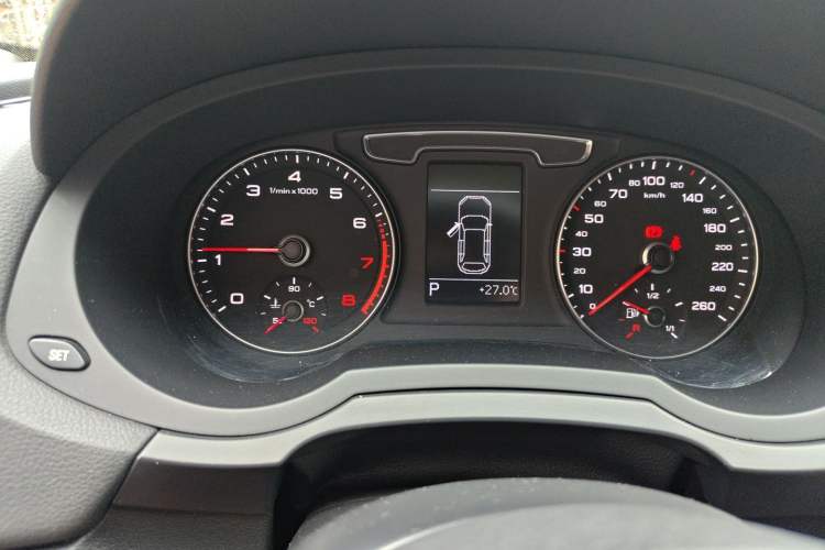 Used Audi Q3 2018 30th Anniversary Edition 30 TFSI Fashion Model Instrument Cluster