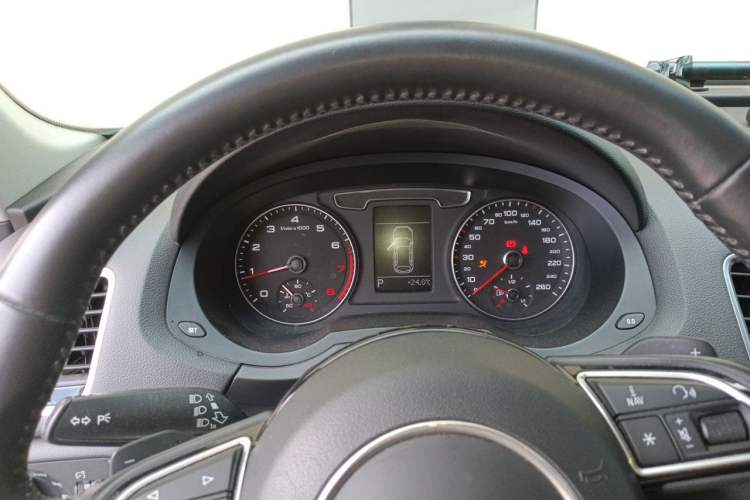 Used Audi Q3 2018 30th Anniversary Edition 35 TFSI quattro all-wheel-drive sport model Instrument Cluster