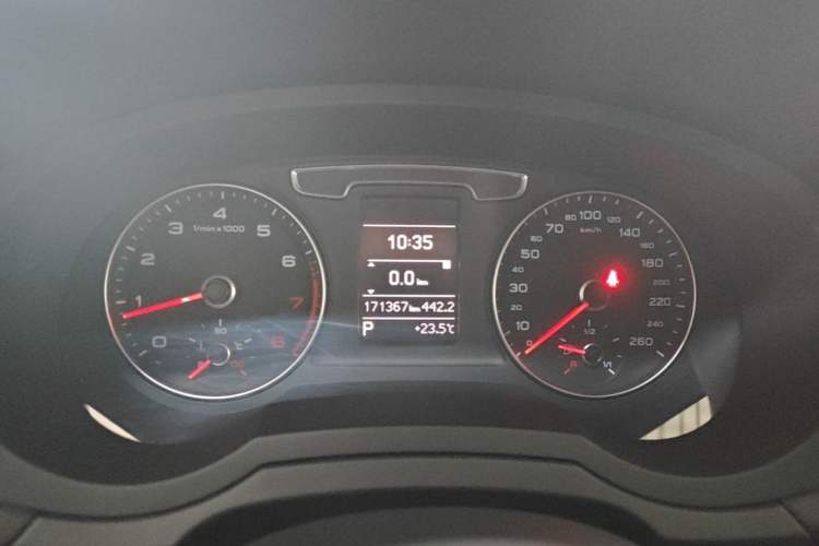 Used Audi Q3 2018 30th Anniversary Edition 30 TFSI Style Model Instrument Cluster