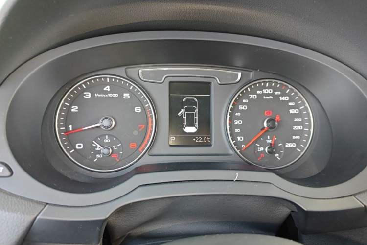 Used Audi Q3 2018 30th Anniversary Edition 30 TFSI Fashion Model Instrument Cluster