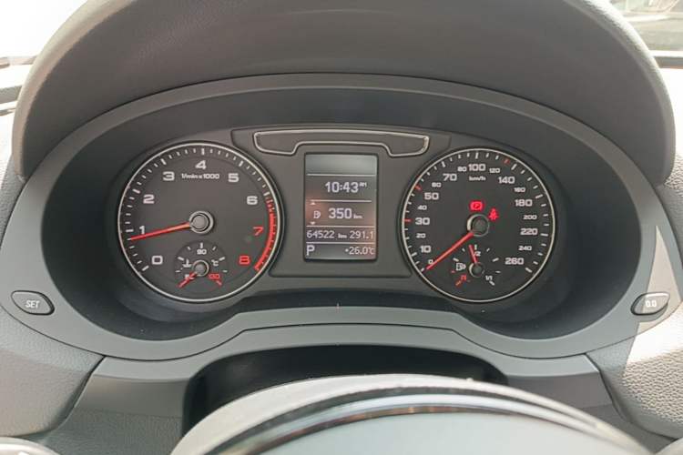 Used Audi Q3 2018 30th Anniversary Edition 30 TFSI Fashion Model Instrument Cluster