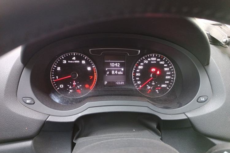 Used Audi Q3 2018 30th Anniversary Edition 30 TFSI Fashion Model Instrument Cluster