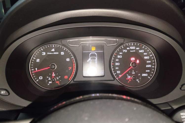 Used Audi Q3 2018 30th Anniversary Edition 30 TFSI Fashion Model Instrument Cluster