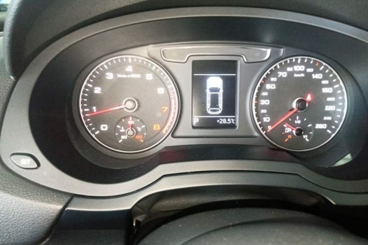 Used Audi Q3 2018 30th Anniversary Edition 30 TFSI Fashion Model Instrument Cluster