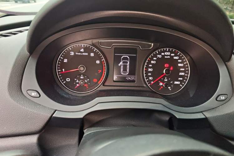 Used Audi Q3 2018 30th Anniversary Edition 30 TFSI Fashion Model Instrument Cluster