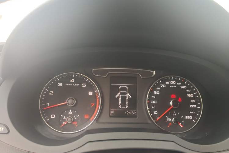 Used Audi Q3 2018 30th Anniversary Edition 30 TFSI Fashion Model Instrument Cluster