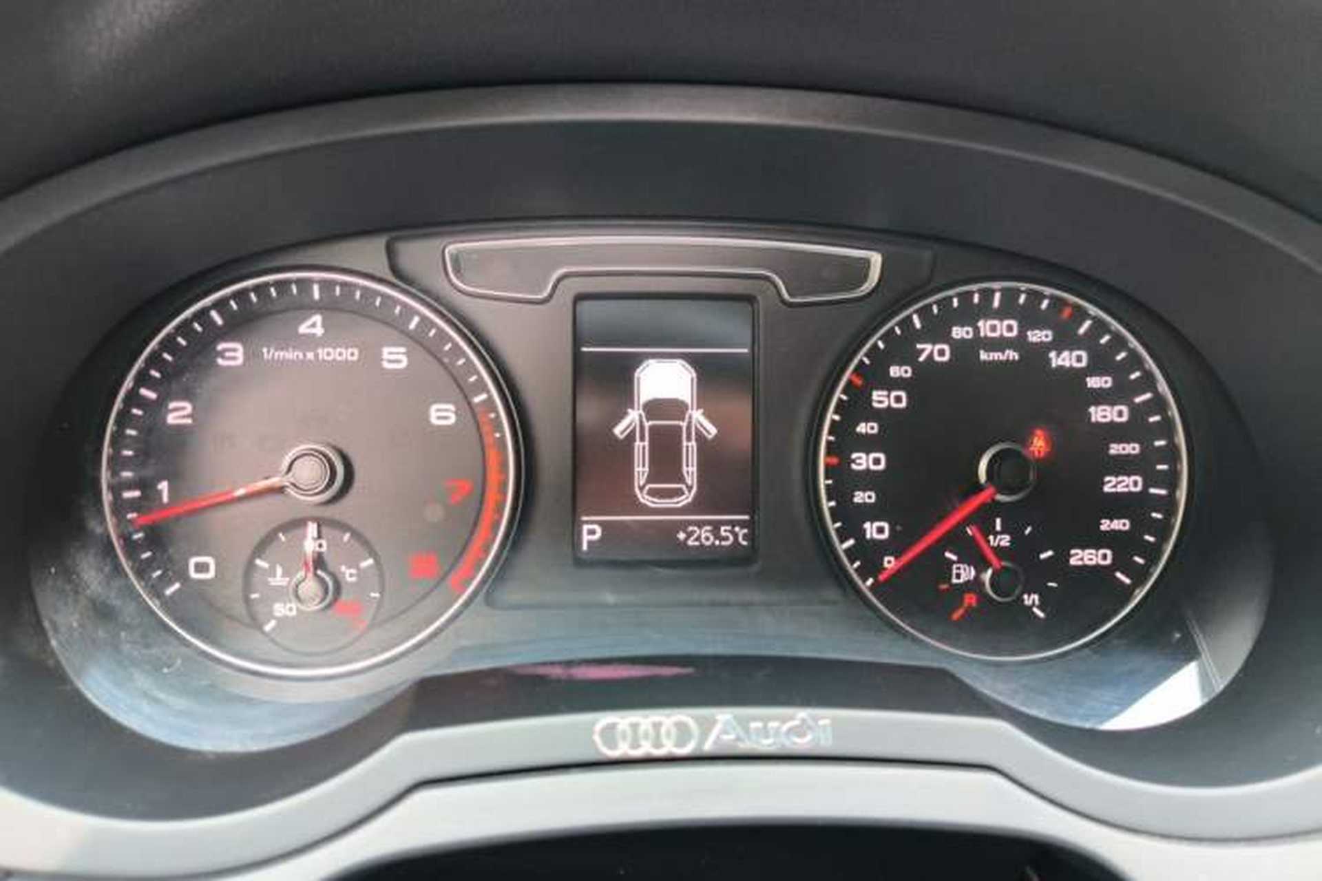 Used Audi Q3 2018 30th Anniversary Edition 30 TFSI Fashion Model Instrument Cluster