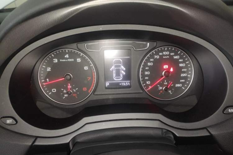 Used Audi Q3 2018 30th Anniversary Edition 30 TFSI Fashion Model Instrument Cluster