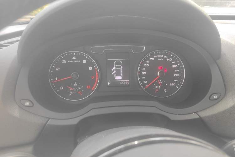 Used Audi Q3 2018 30th Anniversary Edition 30 TFSI Fashion Model Instrument Cluster
