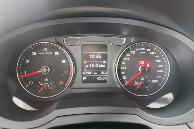 Used Audi Q3 2018 30 TFSI Fashion Edition Collector's Version Instrument Cluster