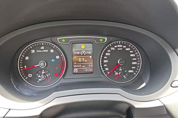 Used Audi Q3 2018 30th Anniversary Edition 30 TFSI Fashion Model Instrument Cluster