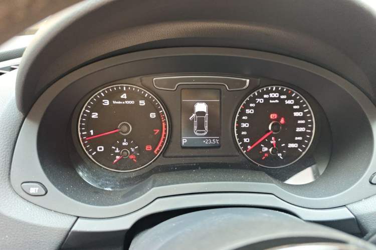 Used Audi Q3 2018 30th Anniversary Edition 30 TFSI Fashion Model Instrument Cluster