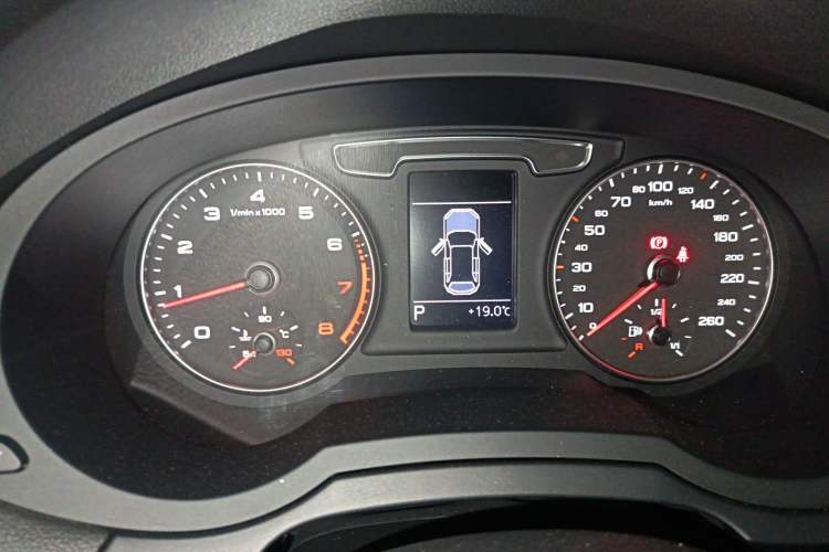 Used Audi Q3 2018 30th Anniversary Edition 30 TFSI Fashion Model Instrument Cluster