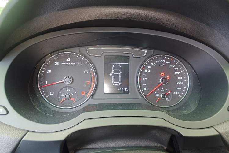 Used Audi Q3 2018 30th Anniversary Edition 30 TFSI Style Model Instrument Cluster