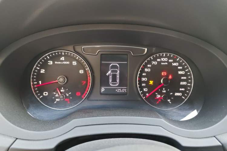 Used Audi Q3 2018 30th Anniversary Edition 30 TFSI Fashion Model Instrument Cluster