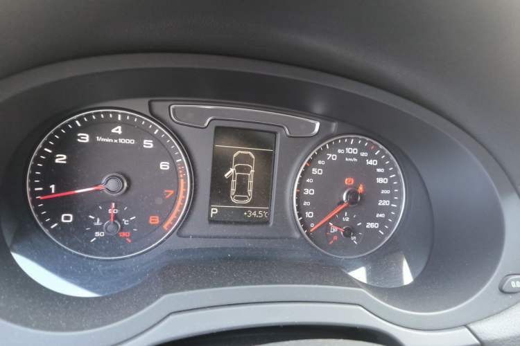 Used Audi Q3 2018 30th Anniversary Edition 30 TFSI Fashion Model Instrument Cluster