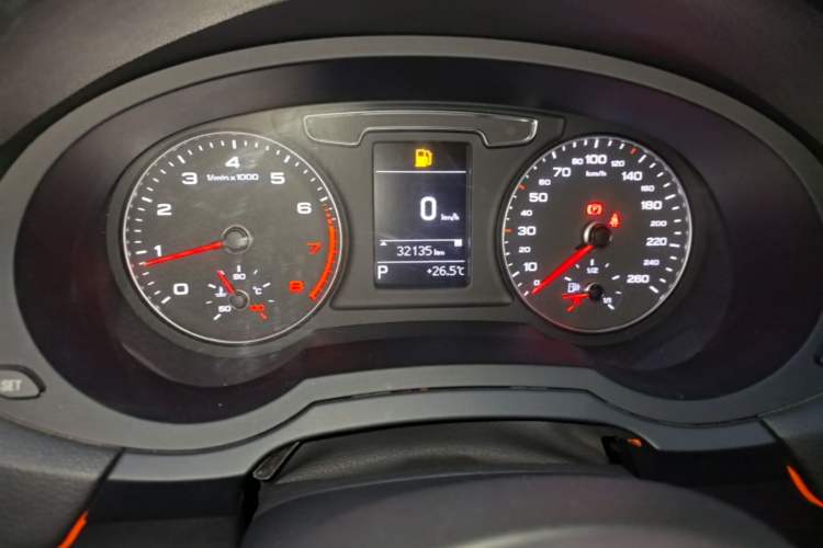Used Audi Q3 2018 30th Anniversary Edition 30 TFSI Fashion Model Instrument Cluster