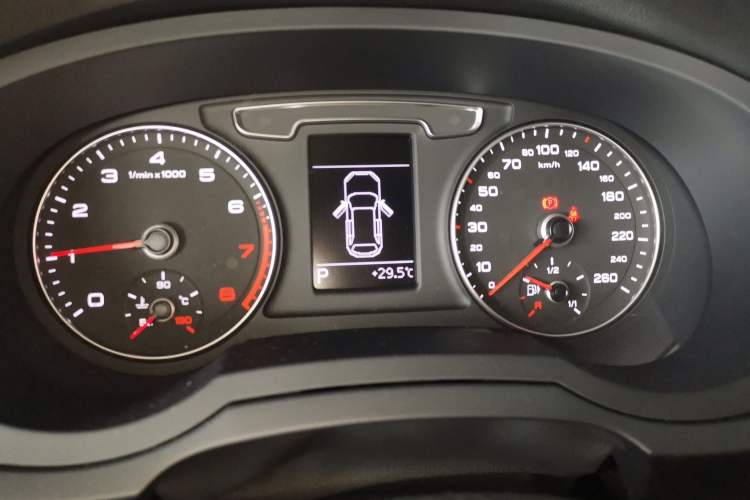 Used Audi Q3 2018 30th Anniversary Edition 35 TFSI quattro all-wheel-drive sport model Instrument Cluster